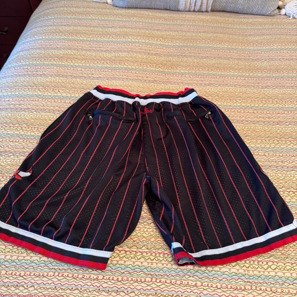 Chicago Bulls Men's Just Don Pinstripe NBA Basketball Shorts Size S/M - Picture 10 of 10